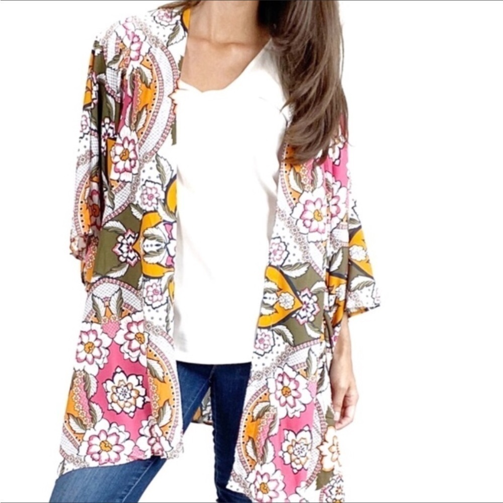 Bobi Black Retro Floral Kimono